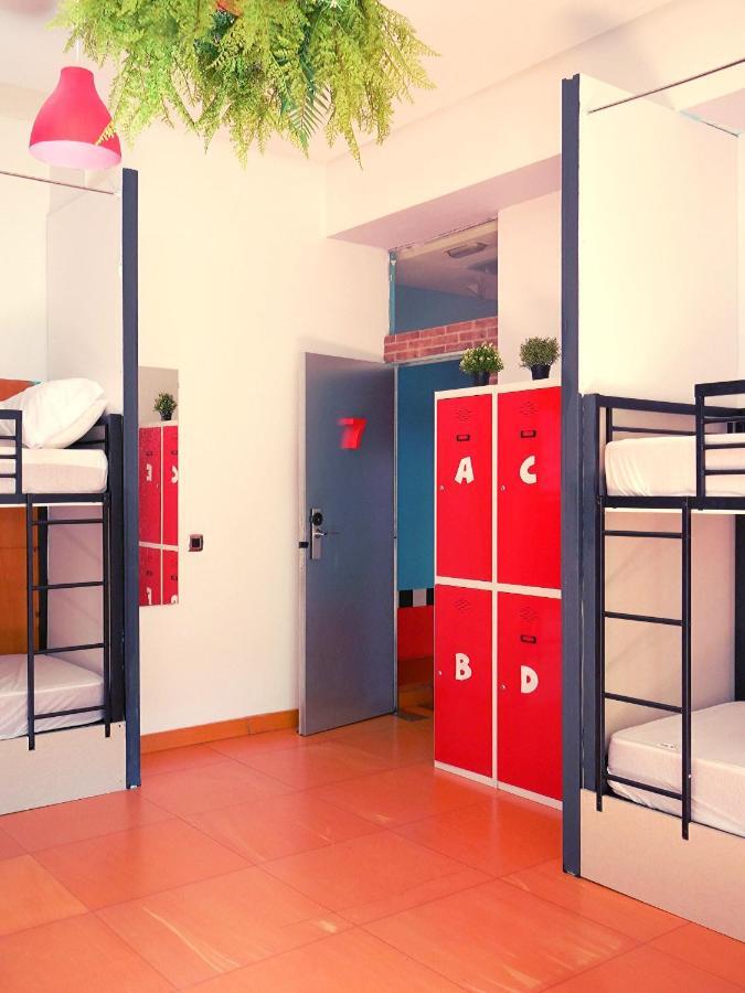 Urban Hostel Madrid Ngoại thất bức ảnh